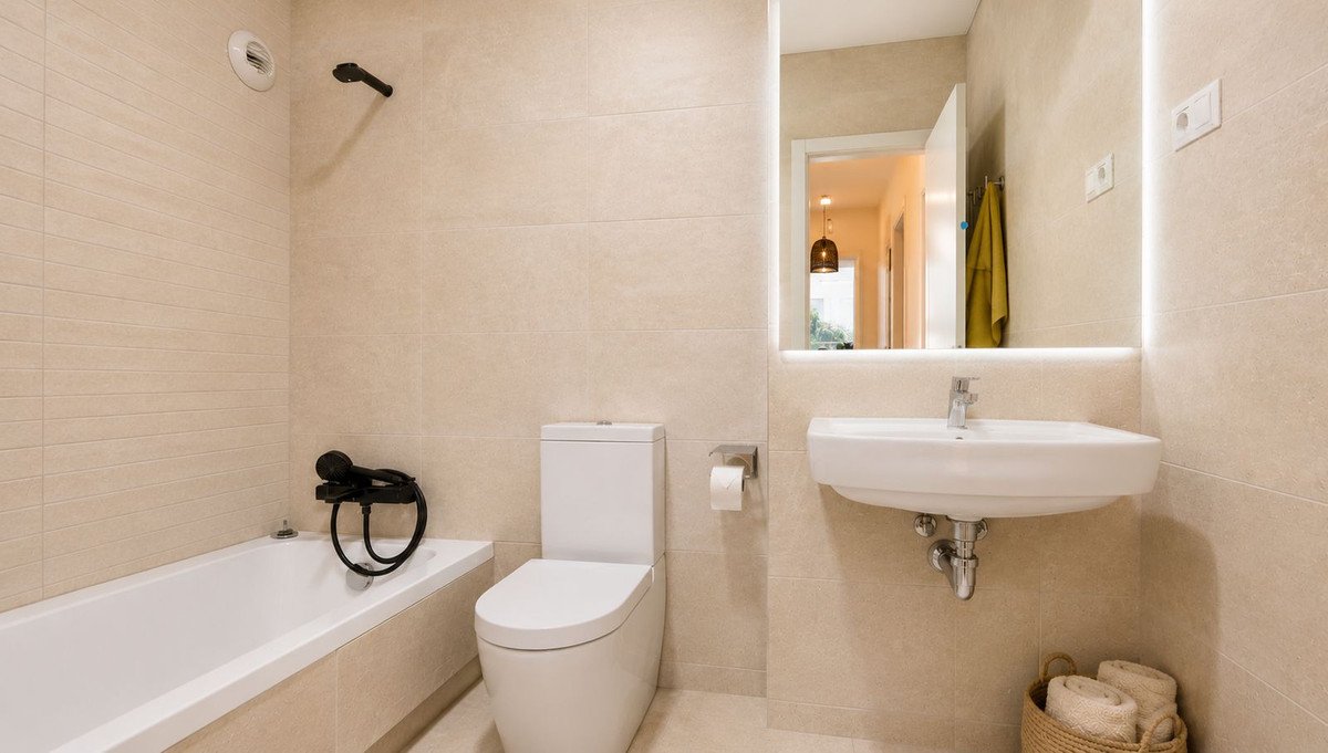 4 Bed Ground Floor Apartment in Torremolinos