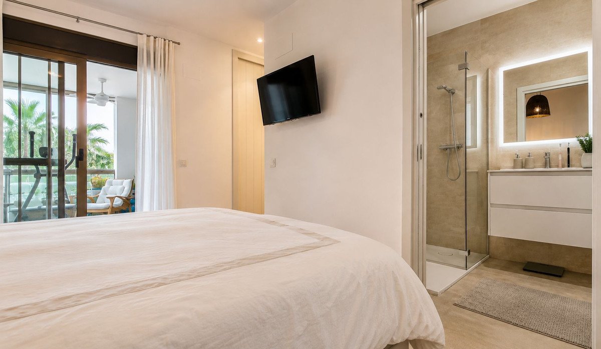 4 Bed Ground Floor Apartment in Torremolinos