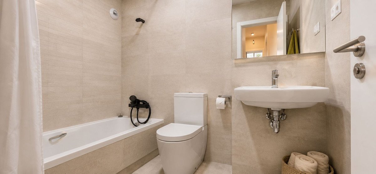 4 Bed Ground Floor Apartment in Torremolinos