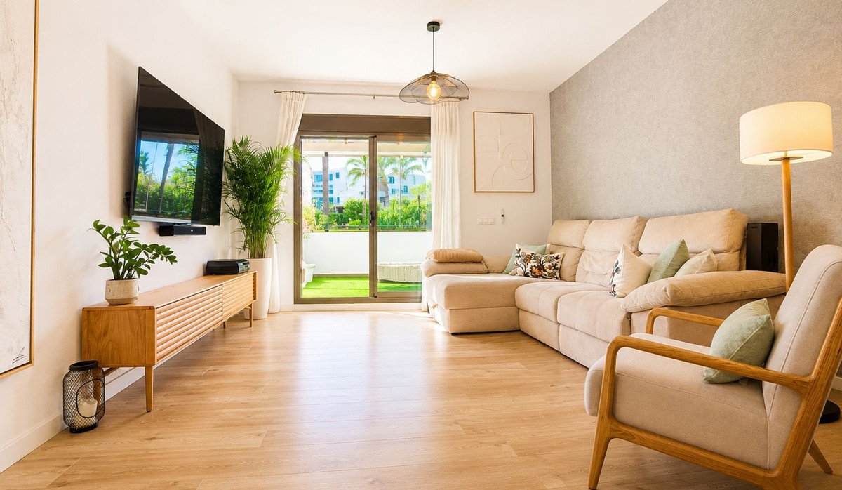 4 Bed Ground Floor Apartment in Torremolinos