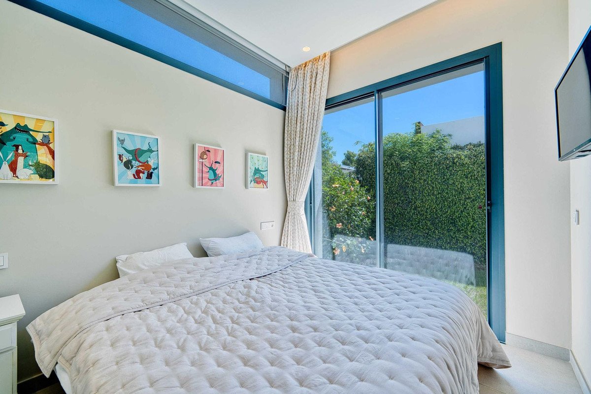 4 Bed Detached Villa in Atalaya