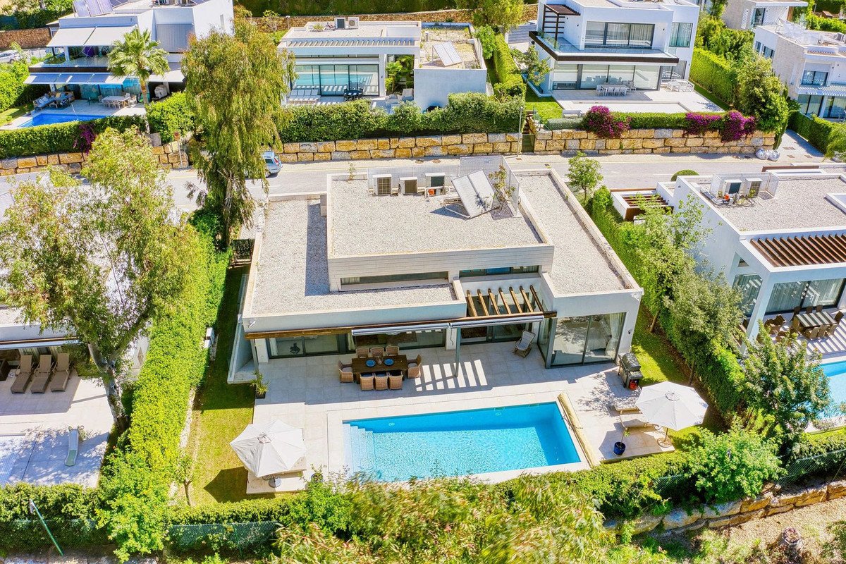 4 Bed Detached Villa in Atalaya