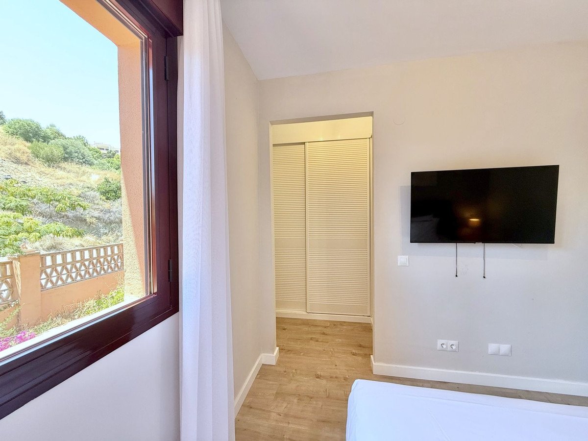 1 Bed Top Floor Apartment in Benahavís