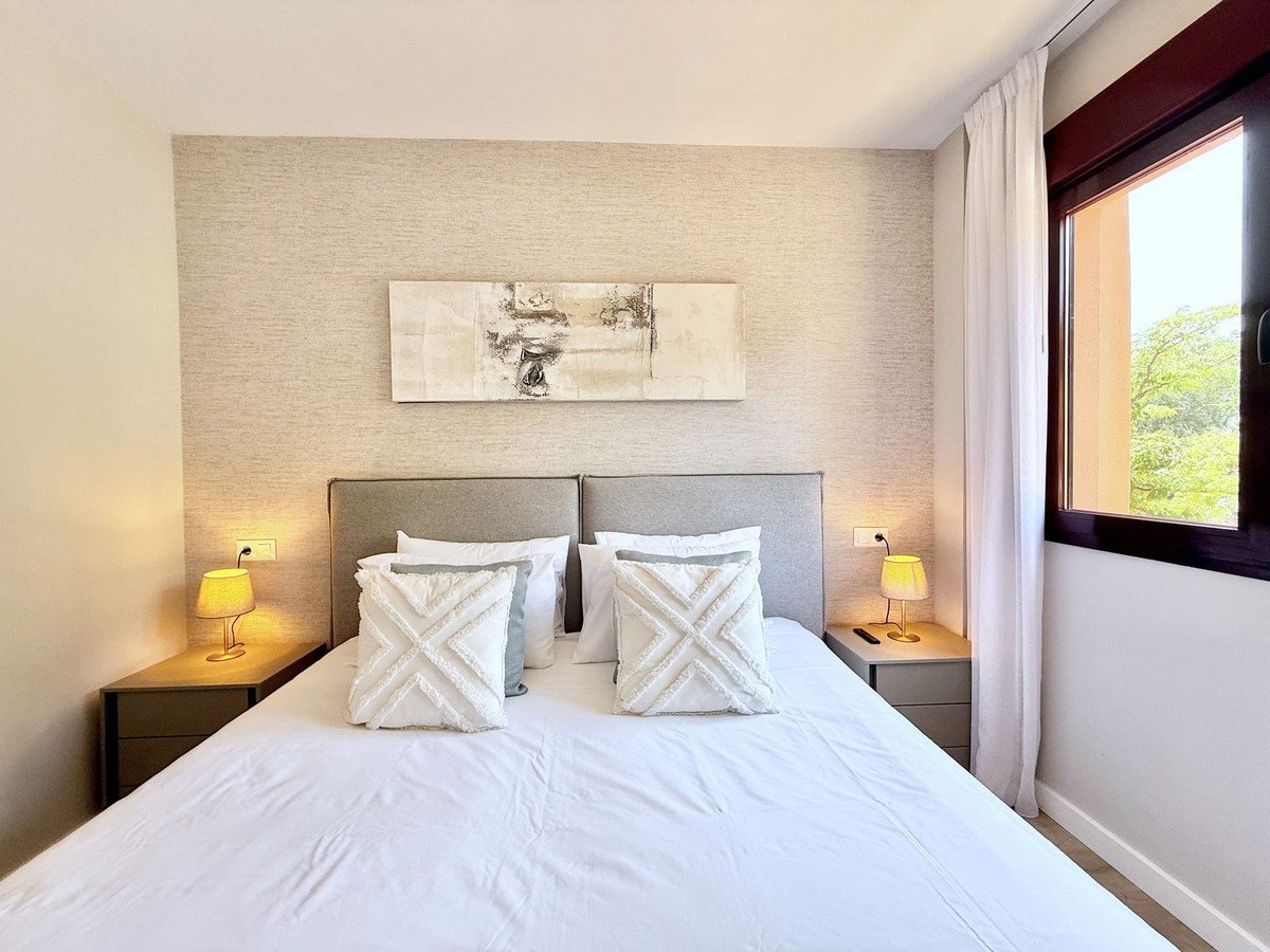 1 Bed Top Floor Apartment in Benahavís