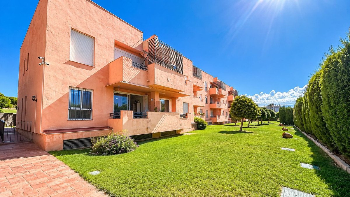 2 Bed Ground Floor Apartment in Manilva