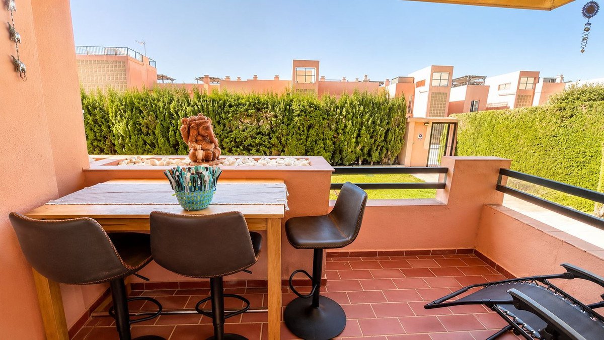 2 Bed Ground Floor Apartment in Manilva