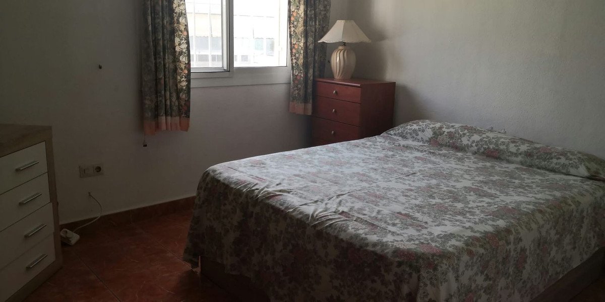 2 Bed Middle Floor Apartment in Fuengirola