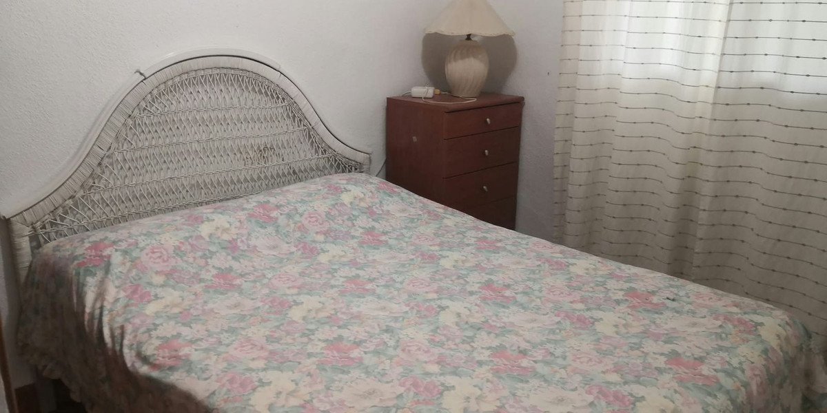 2 Bed Middle Floor Apartment in Fuengirola