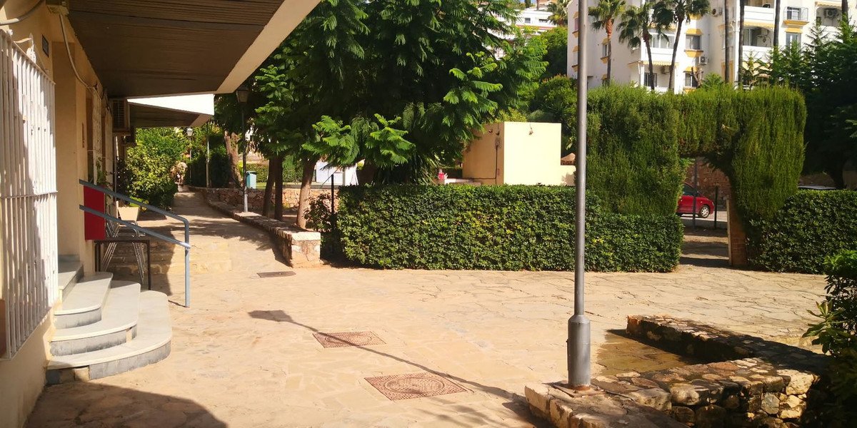 2 Bed Middle Floor Apartment in Fuengirola