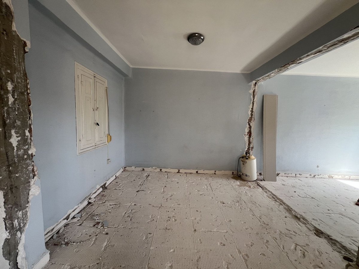 3 Bed Middle Floor Apartment in Málaga