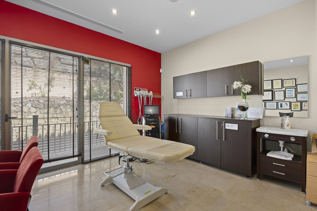 Office in Marbesa