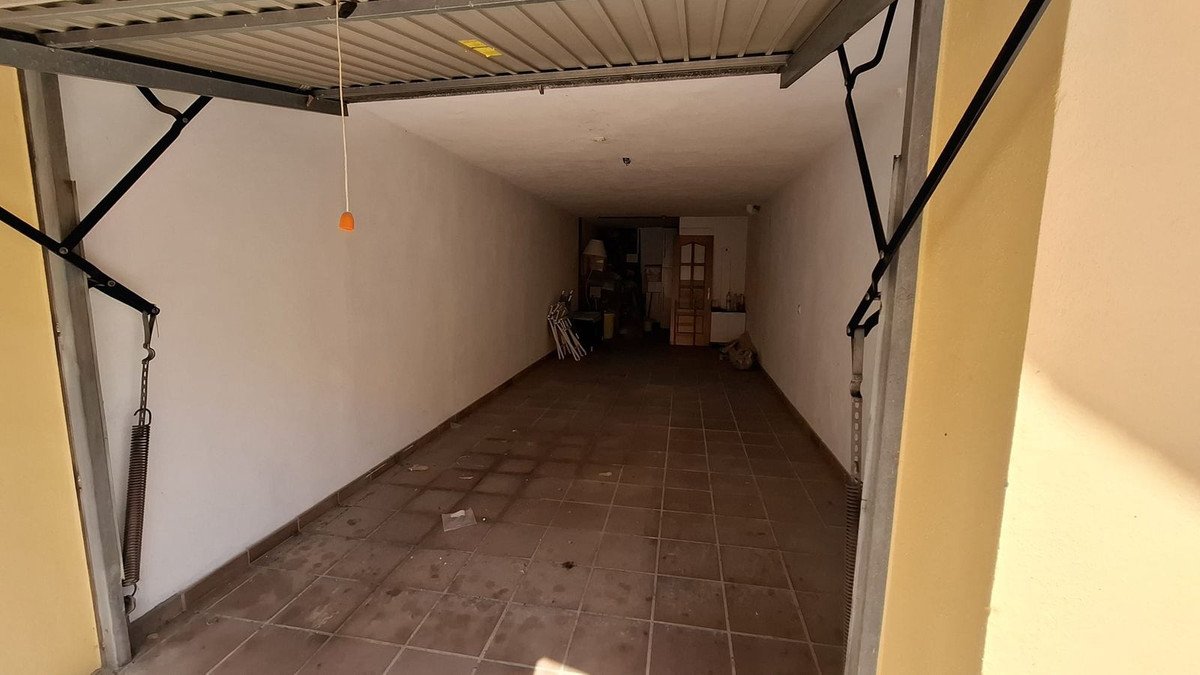 2 Bed Top Floor Apartment in Manilva