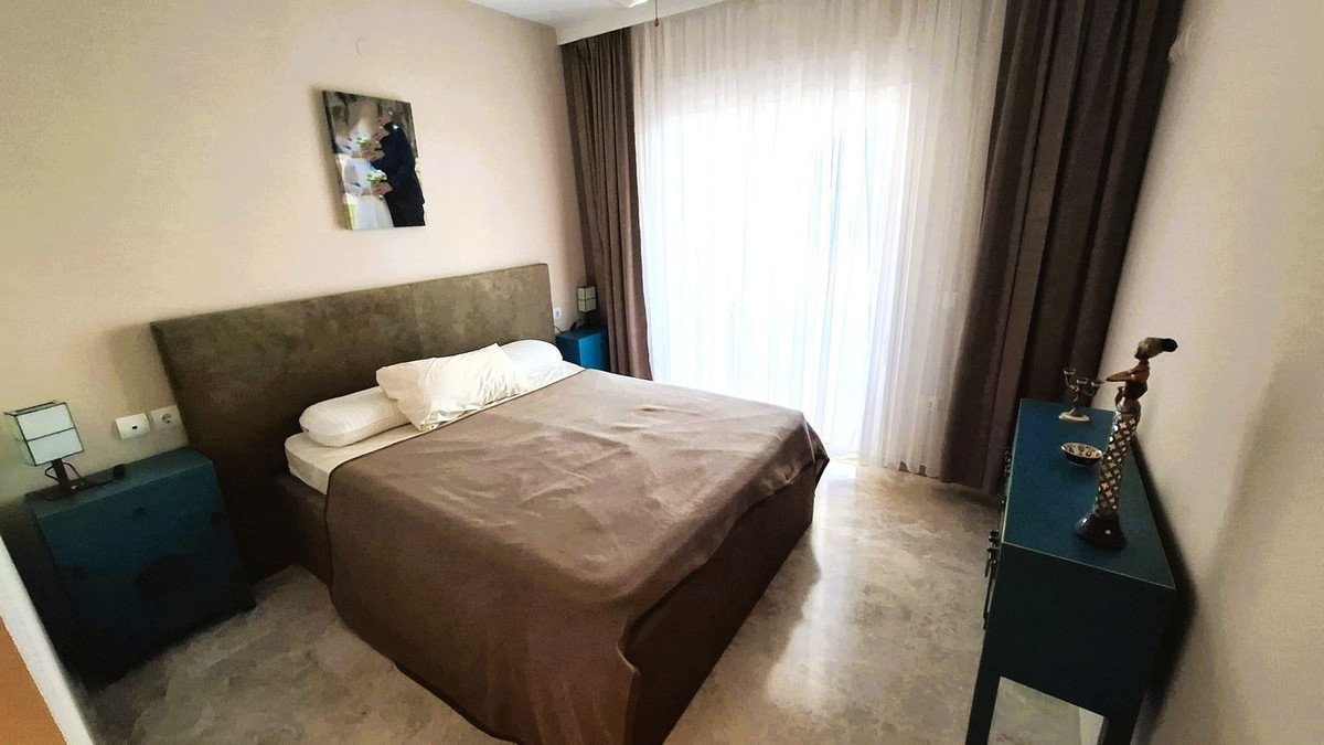 2 Bed Top Floor Apartment in Manilva