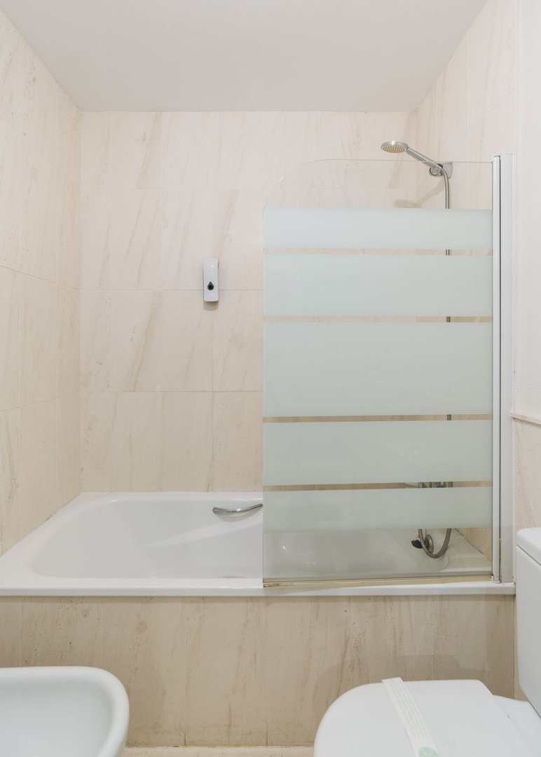 2 Bed Middle Floor Apartment in Calahonda