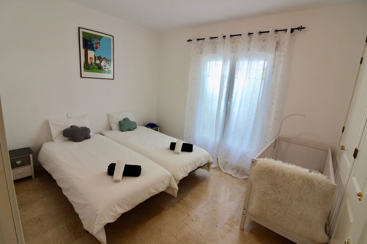 3 Bed Ground Floor Apartment in El Presidente