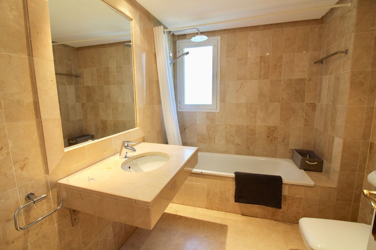 3 Bed Ground Floor Apartment in El Presidente