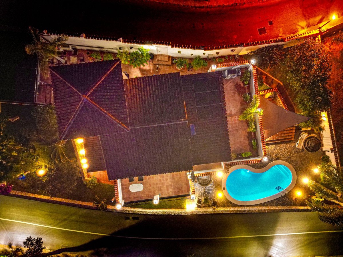 4 Bed Detached Villa in Salobreña