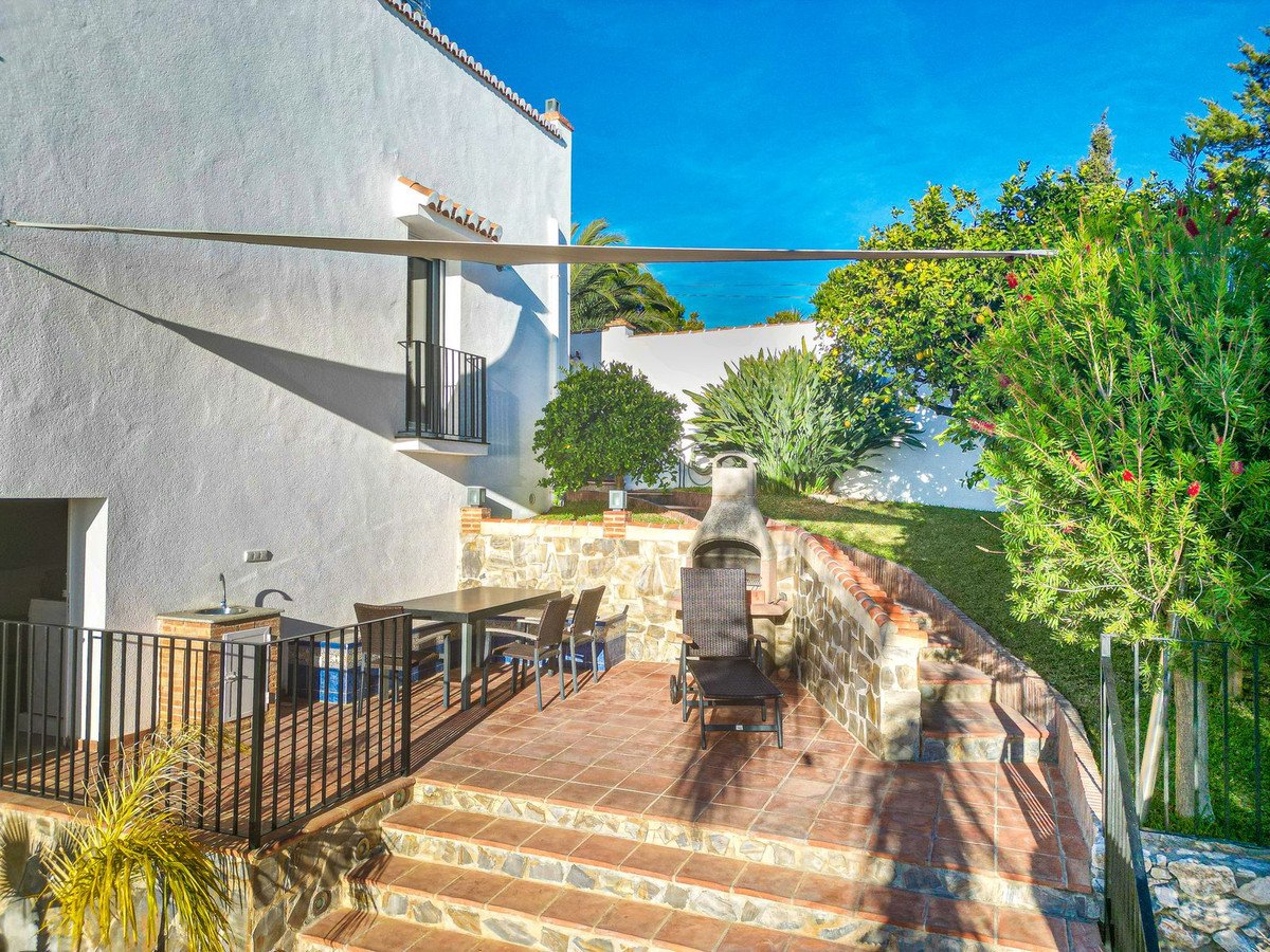 4 Bed Detached Villa in Salobreña