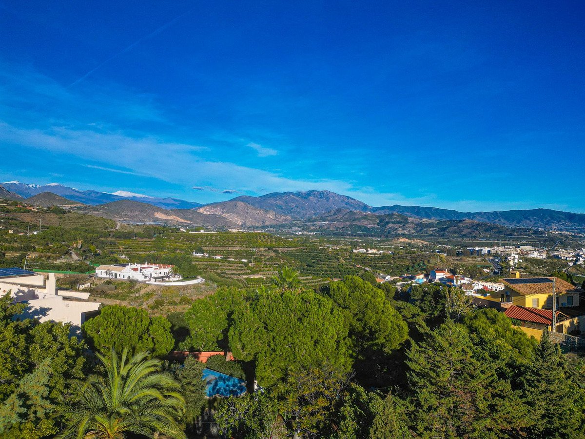 4 Bed Detached Villa in Salobreña