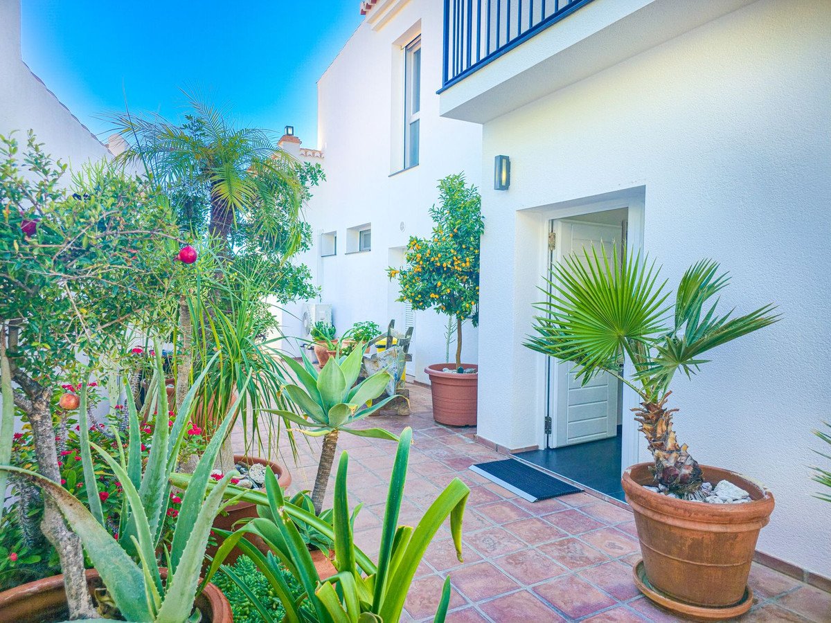 4 Bed Detached Villa in Salobreña