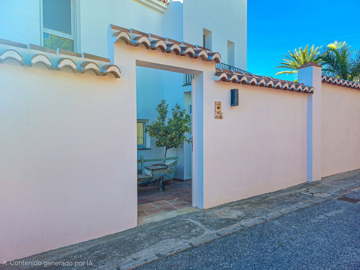 4 Bed Detached Villa in Salobreña
