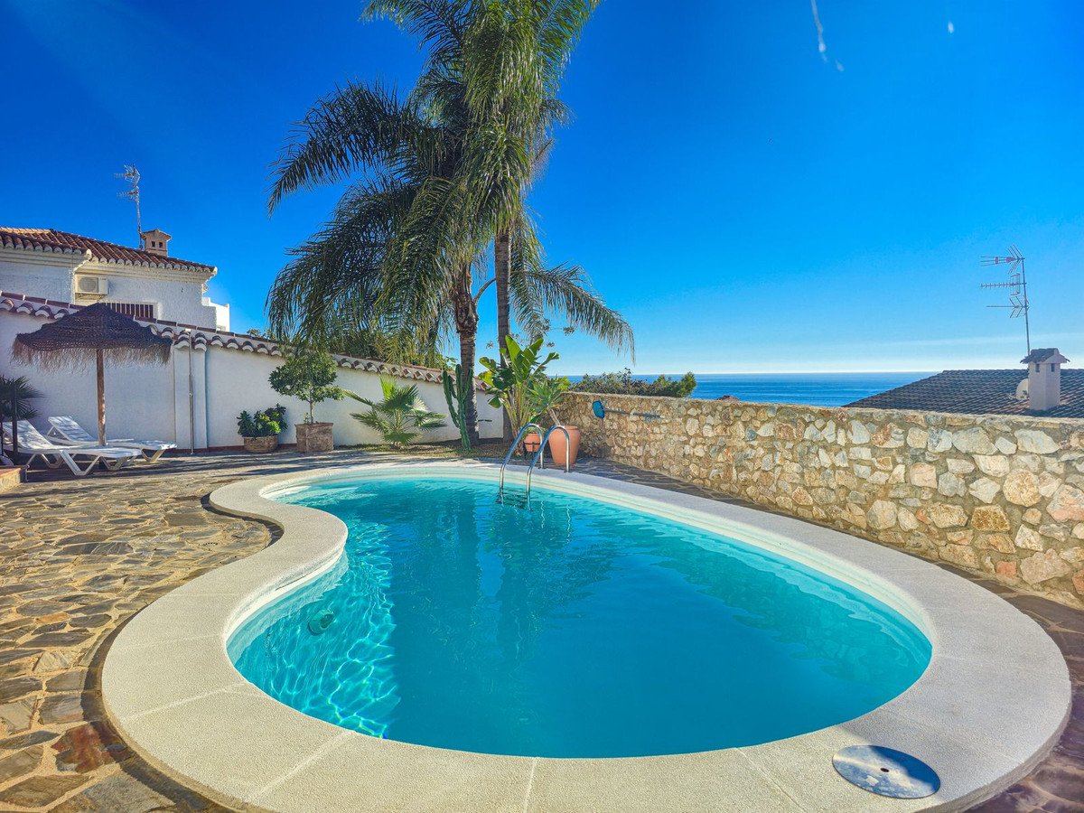 4 Bed Detached Villa in Salobreña