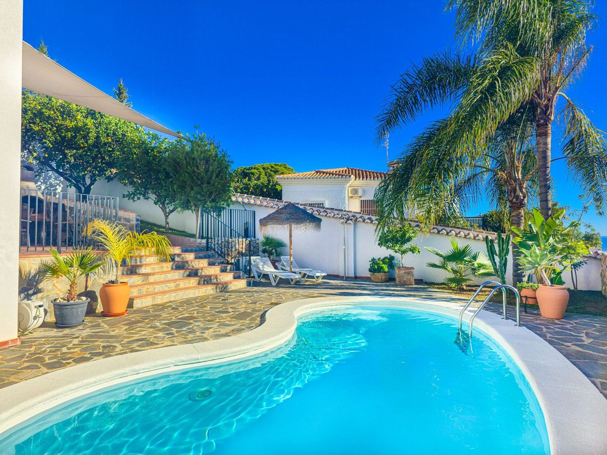 4 Bed Detached Villa in Salobreña