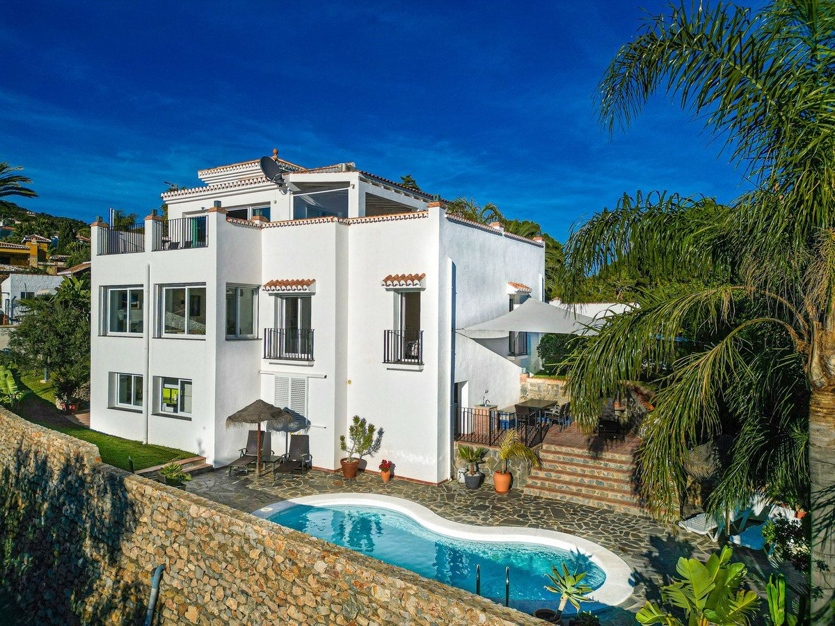 4 Bed Detached Villa in Salobreña