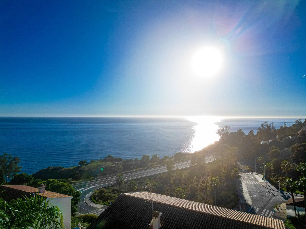 4 Bed Detached Villa in Salobreña