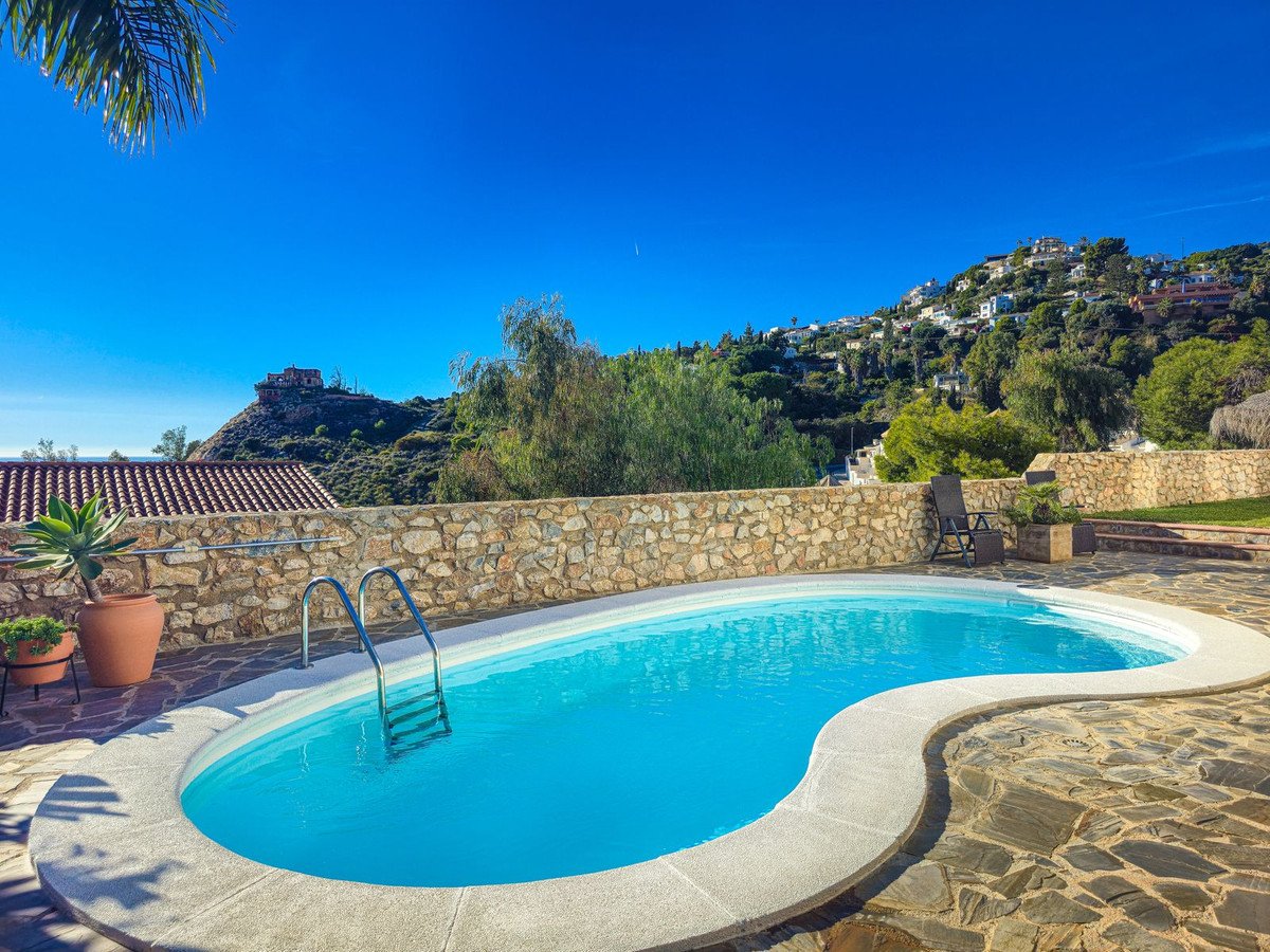 4 Bed Detached Villa in Salobreña