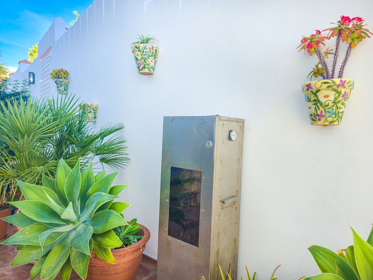 4 Bed Detached Villa in Salobreña