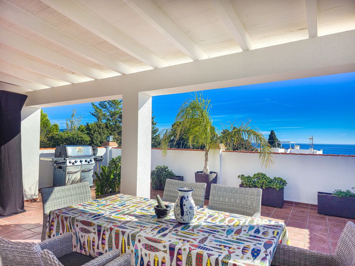 4 Bed Detached Villa in Salobreña