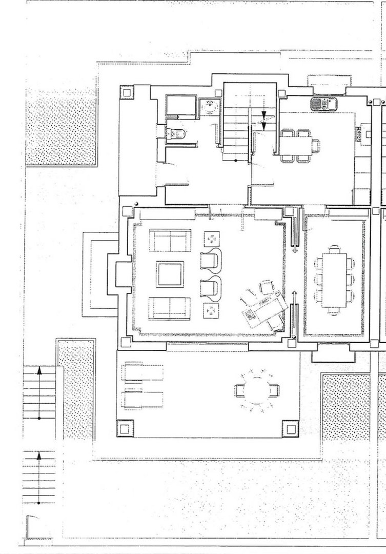 5 Bed Semi-Detached House in Santa Clara