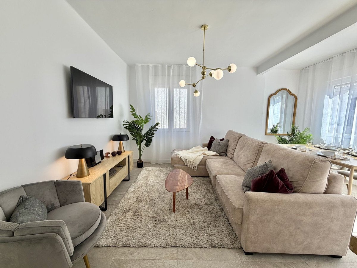 2 Bed Top Floor Apartment in Fuengirola