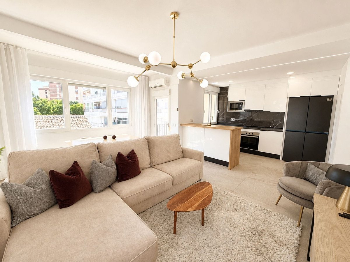 2 Bed Top Floor Apartment in Fuengirola