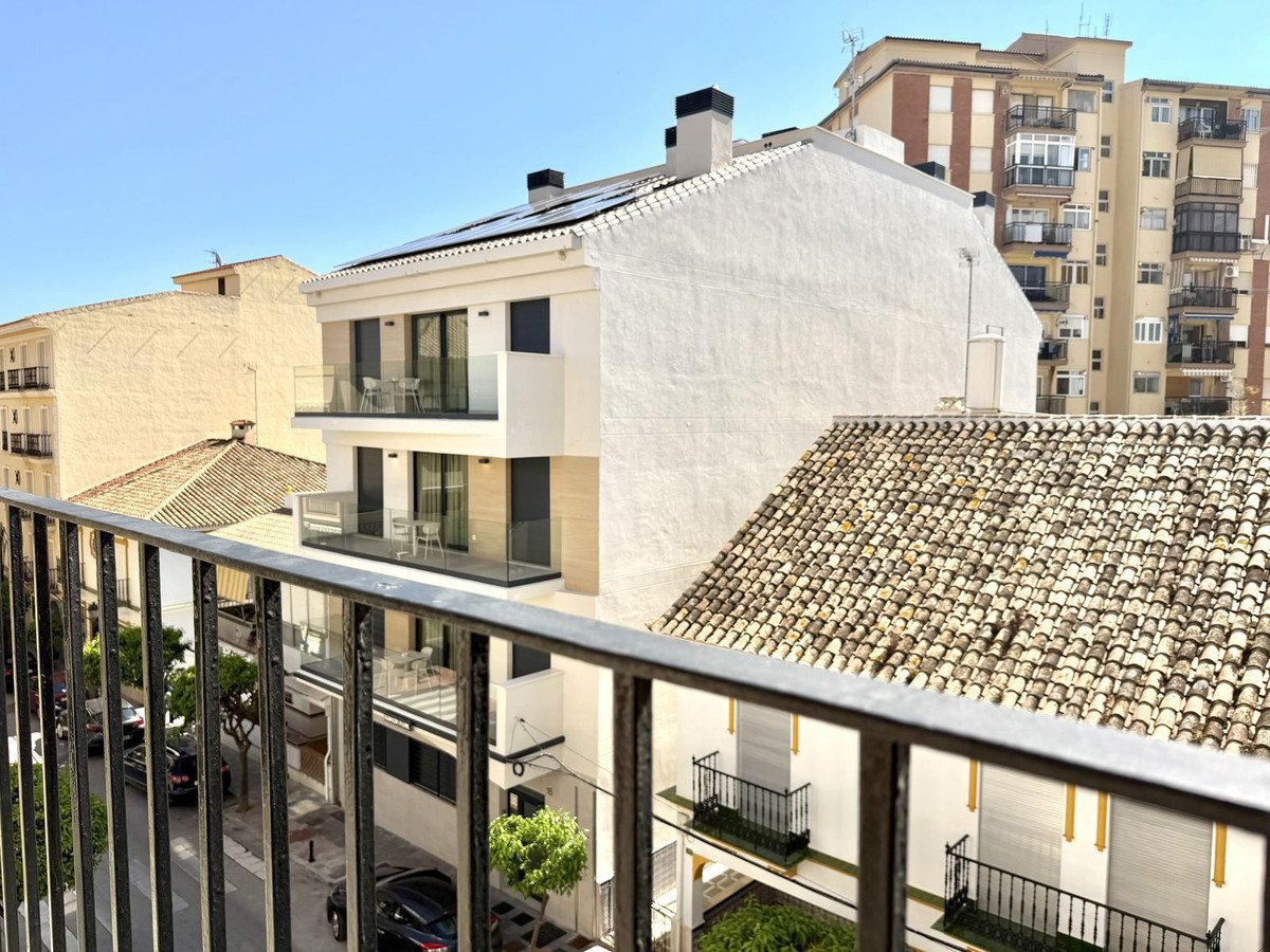 2 Bed Top Floor Apartment in Fuengirola