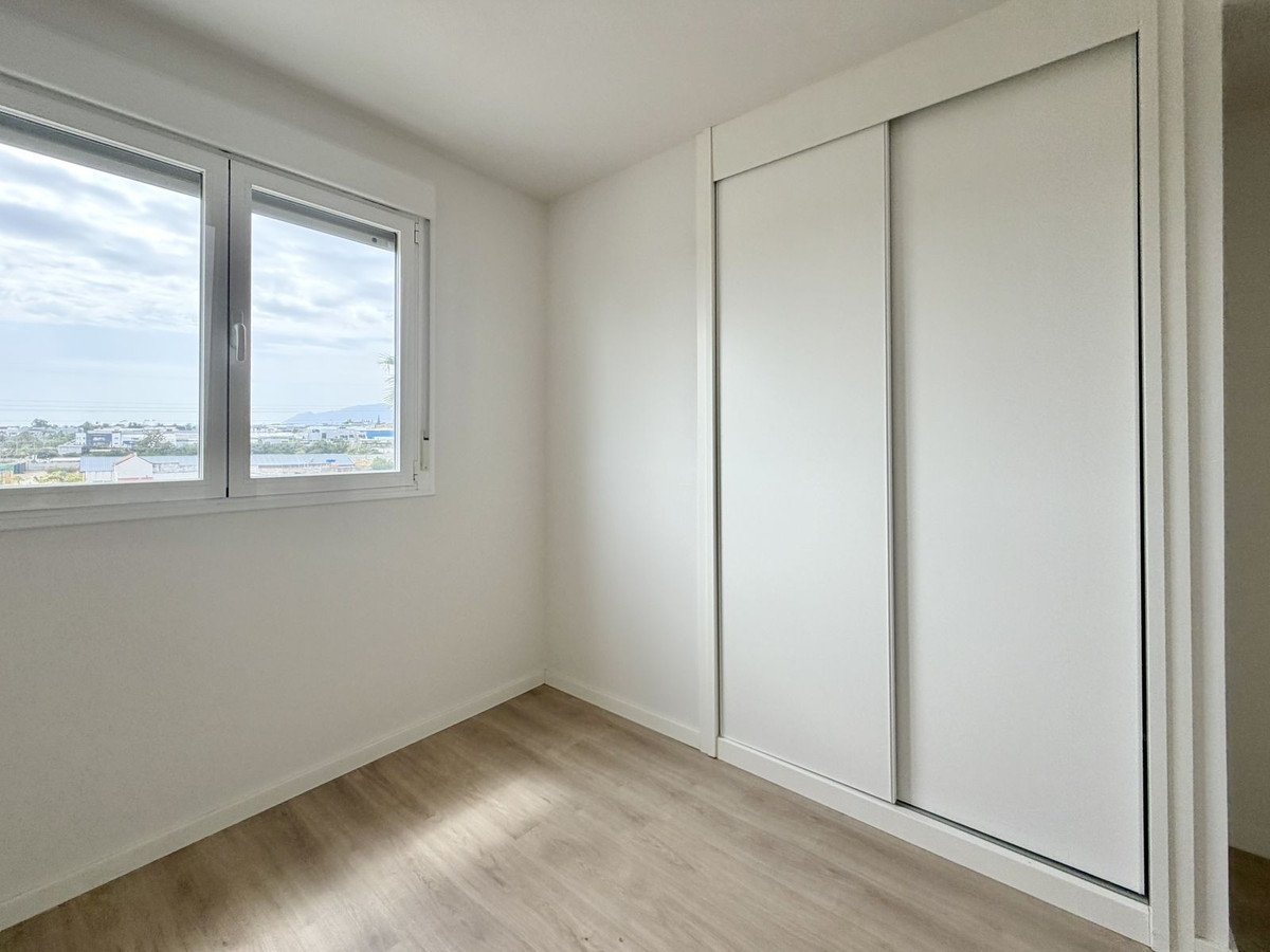 3 Bed Middle Floor Apartment in Nueva Andalucía