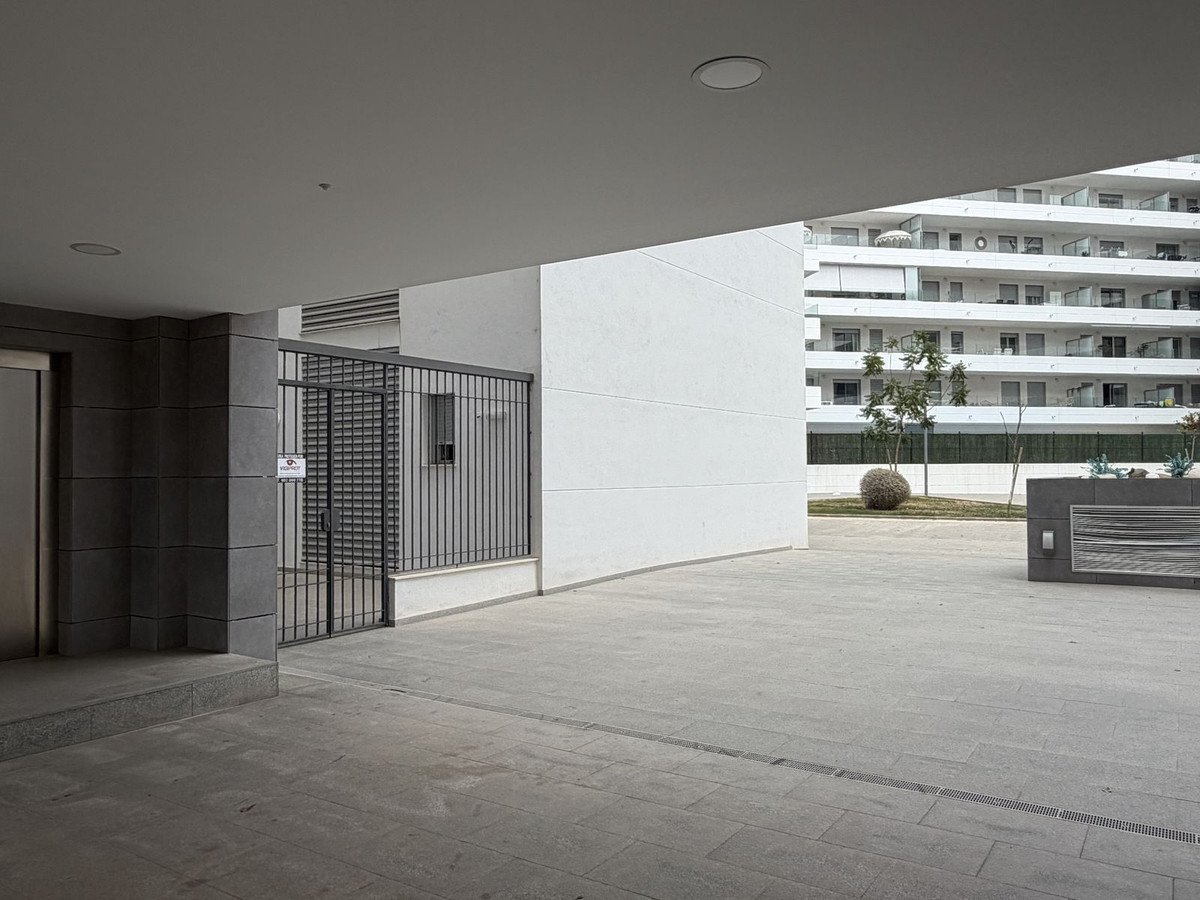 3 Bed Middle Floor Apartment in Nueva Andalucía