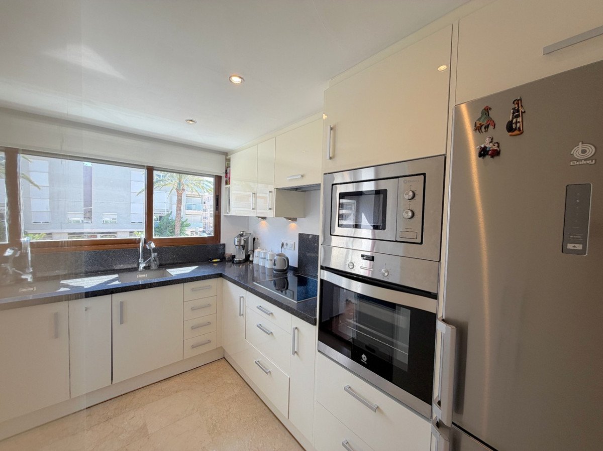 3 Bed Middle Floor Apartment in Moraira