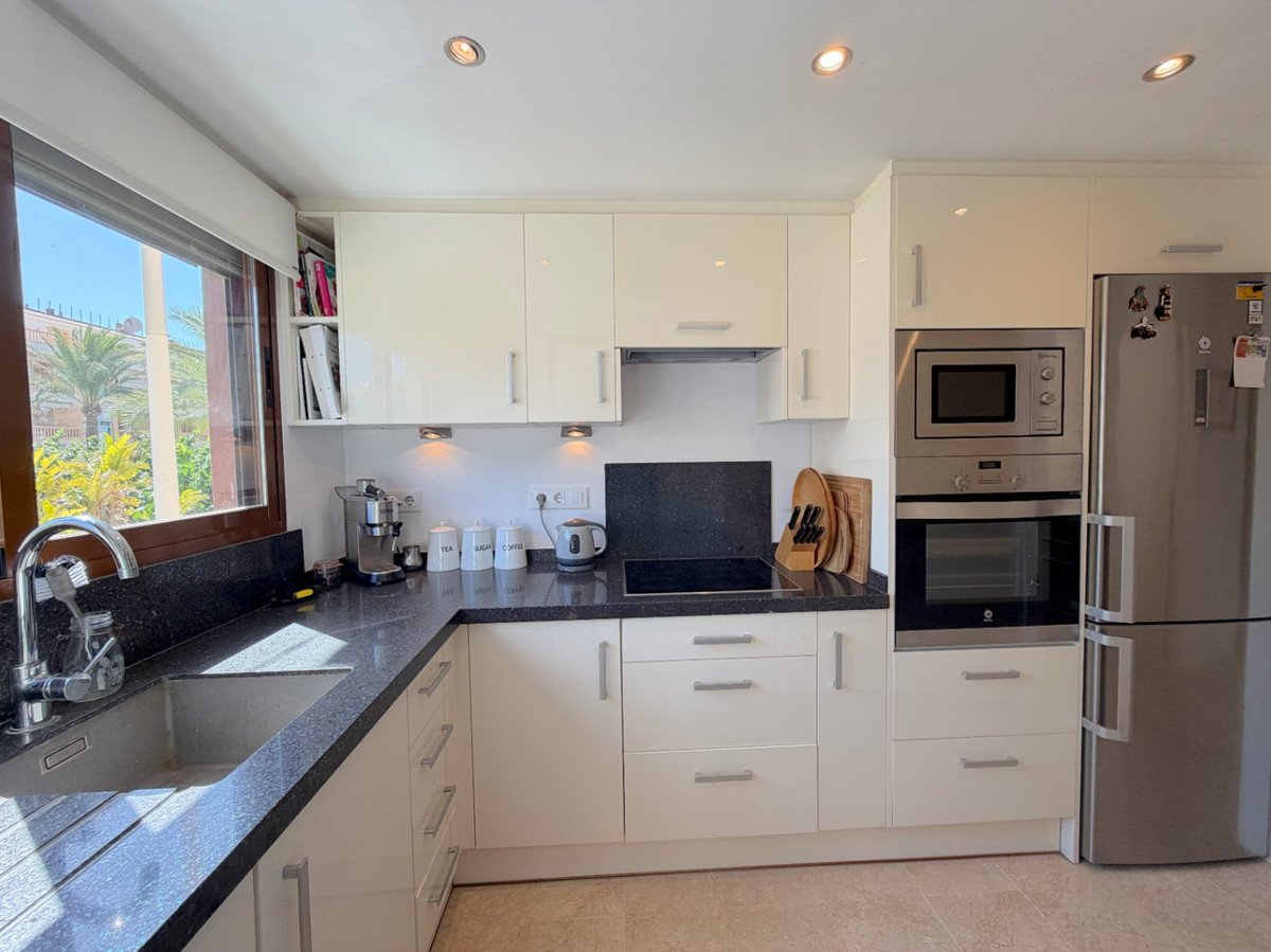 3 Bed Middle Floor Apartment in Moraira