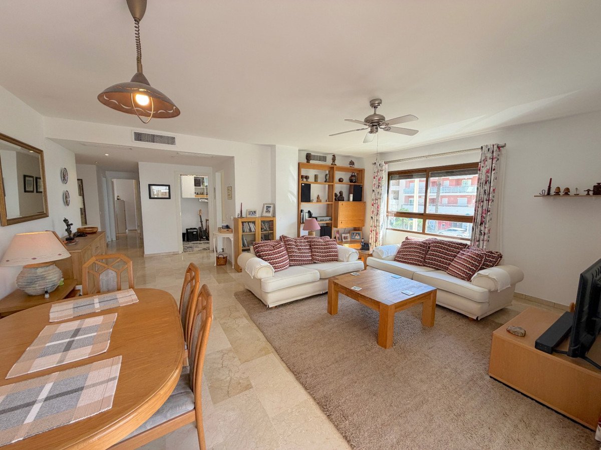 3 Bed Middle Floor Apartment in Moraira
