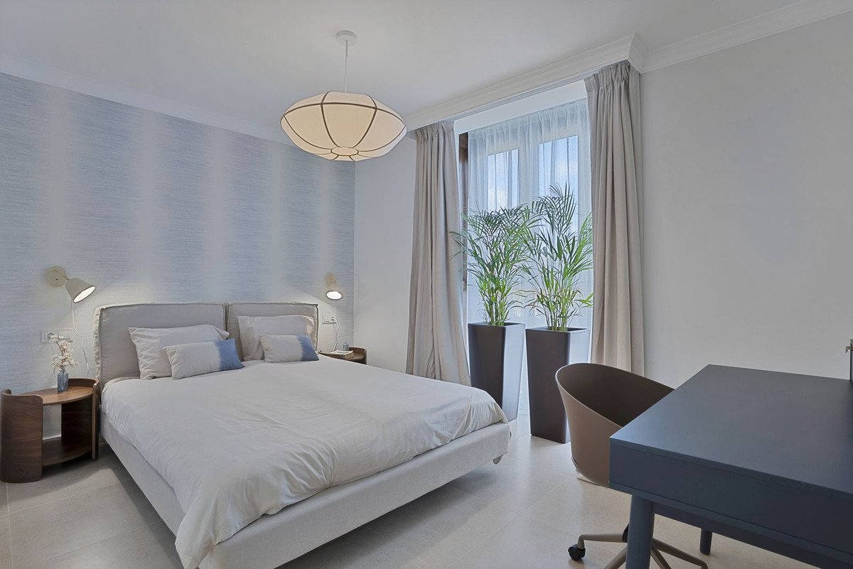 2 Bed Middle Floor Apartment in El Paraiso