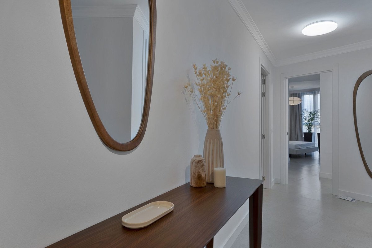 2 Bed Middle Floor Apartment in El Paraiso