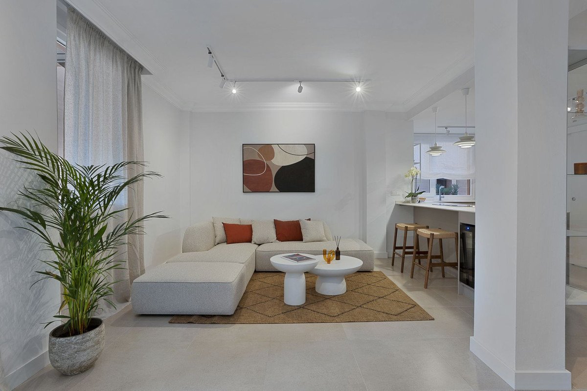 2 Bed Middle Floor Apartment in El Paraiso