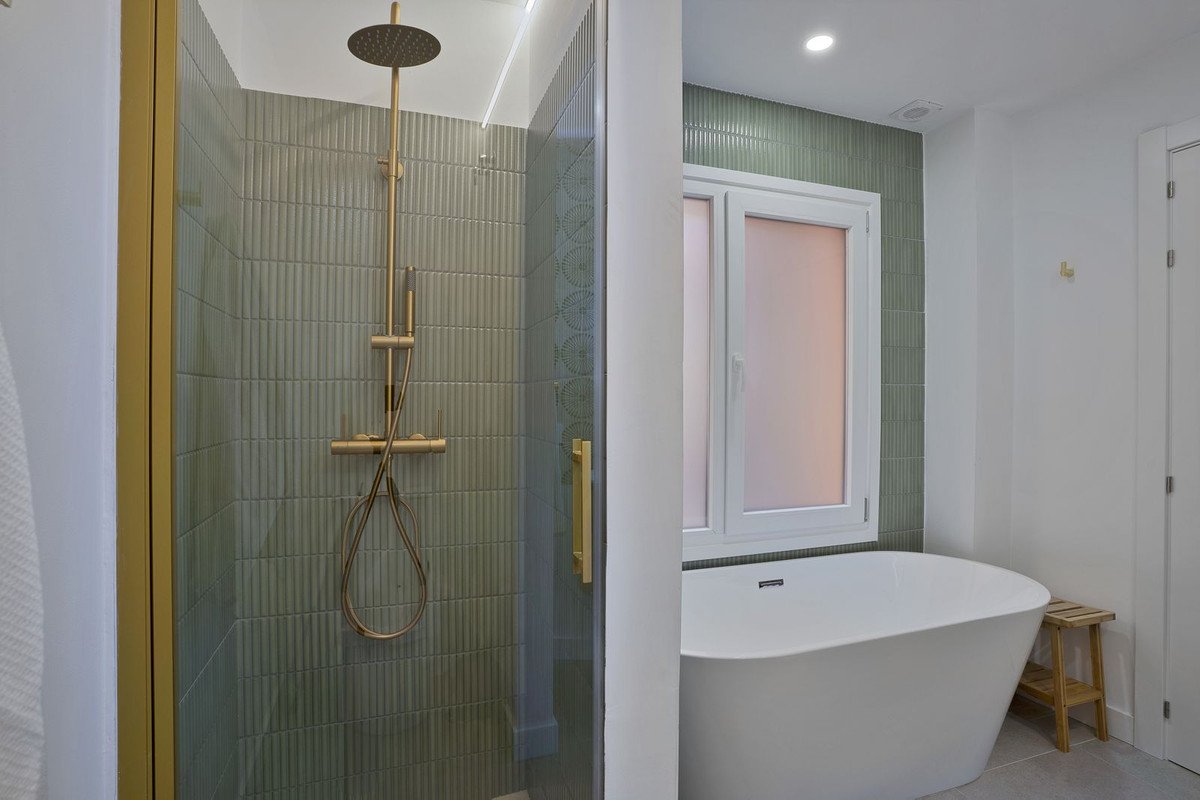 2 Bed Middle Floor Apartment in El Paraiso