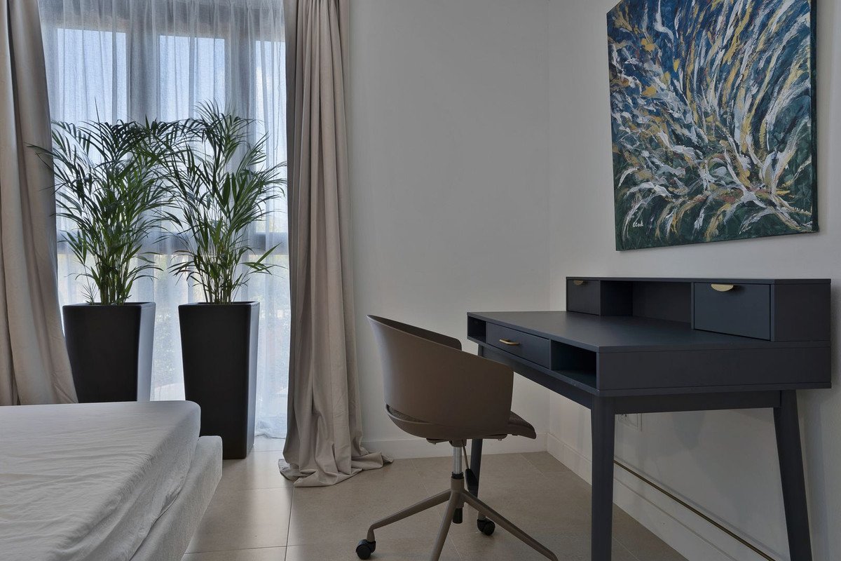 2 Bed Middle Floor Apartment in El Paraiso