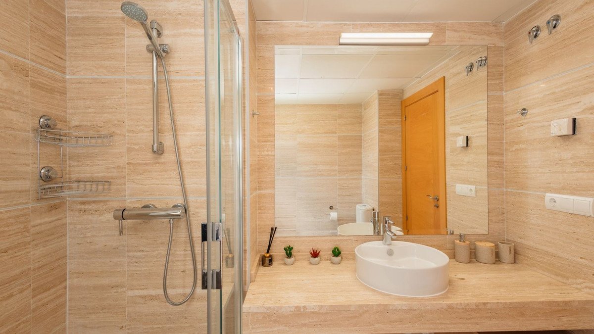 3 Bed Ground Floor Apartment in Benahavís