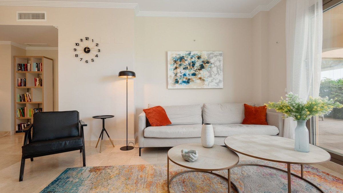 3 Bed Ground Floor Apartment in Benahavís