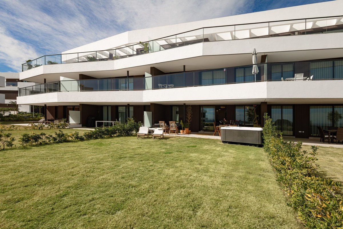 2 Bed Ground Floor Apartment in Casares