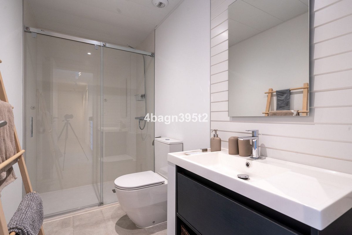 3 Bed Middle Floor Apartment in La Cala de Mijas